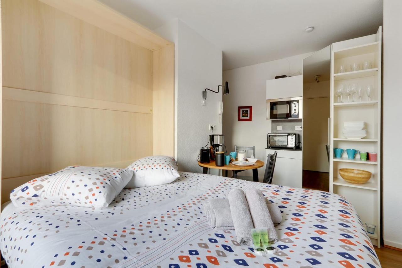 Bright Apartment With Large Terrace น็องต์ ภายนอก รูปภาพ